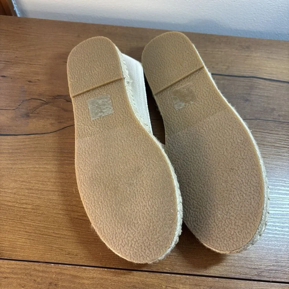 NWOT Urban Outfitters Off White Espadrilles Flats Womens Size 6